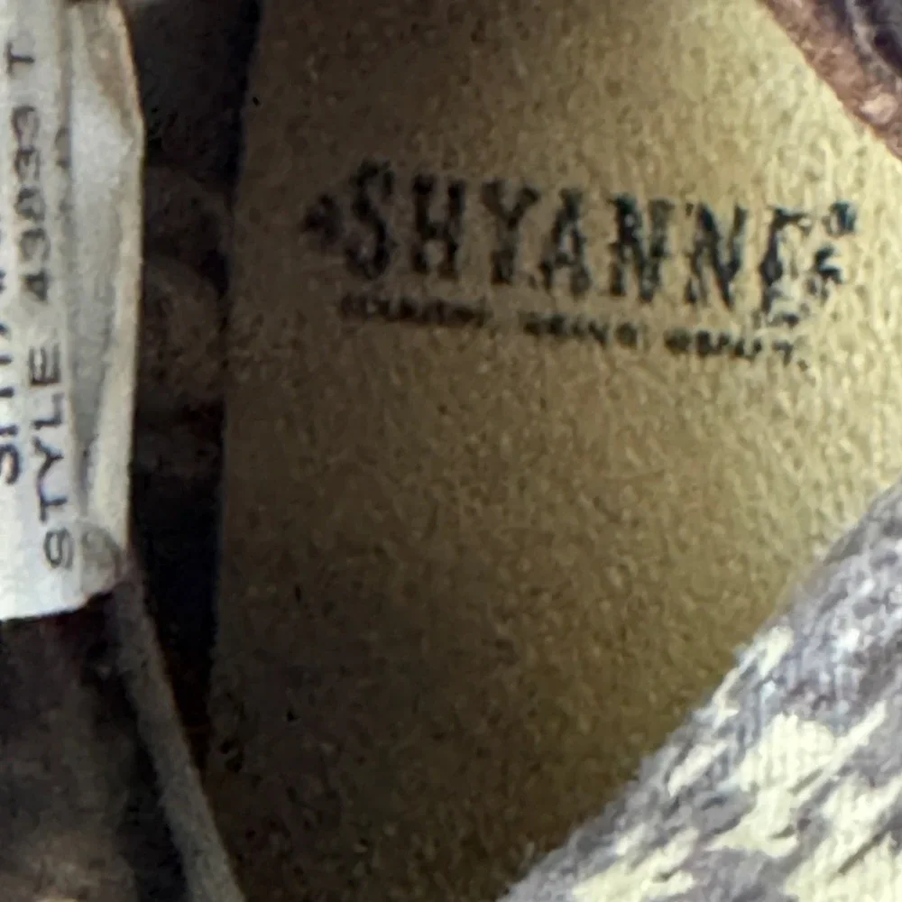 Shyanne Girls Cowboy Boots Square Toe Embroidered Flowers Brown‎ Size 7D Western